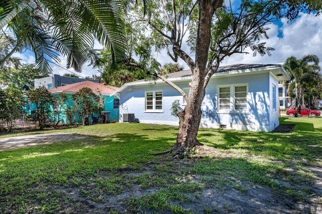 Photo - 1716 Mercer Ave