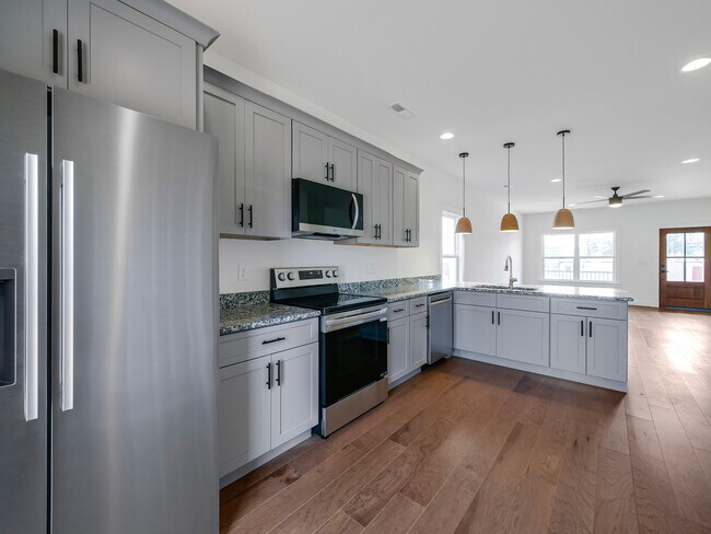 Photo - 102 Sunset Dr