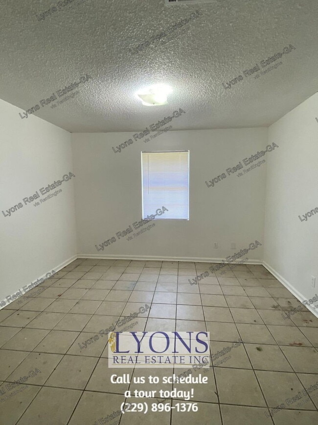 Photo - 1028 S Gordon Ave