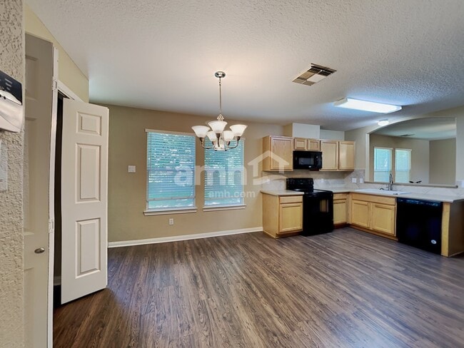 Photo - 3413 Stratford Dr