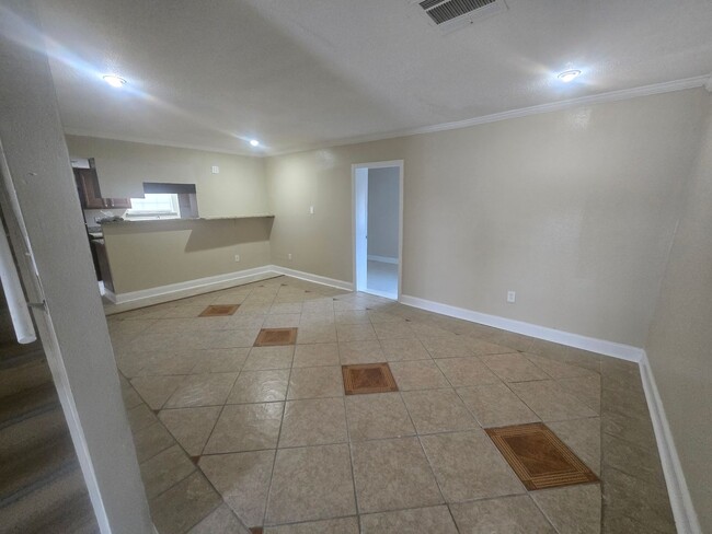 Photo - Spacious 5 Bedroom Single Home with Modern Comforts and Great Outdoor Space