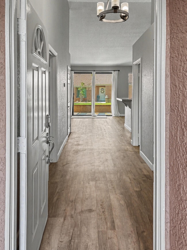 Photo - 76915 Turendot St