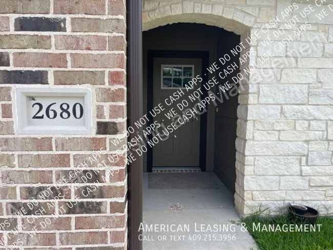 Photo - 2680 St Helena St
