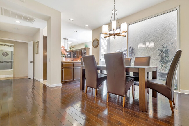 Photo - 142 Lakeshore Dr