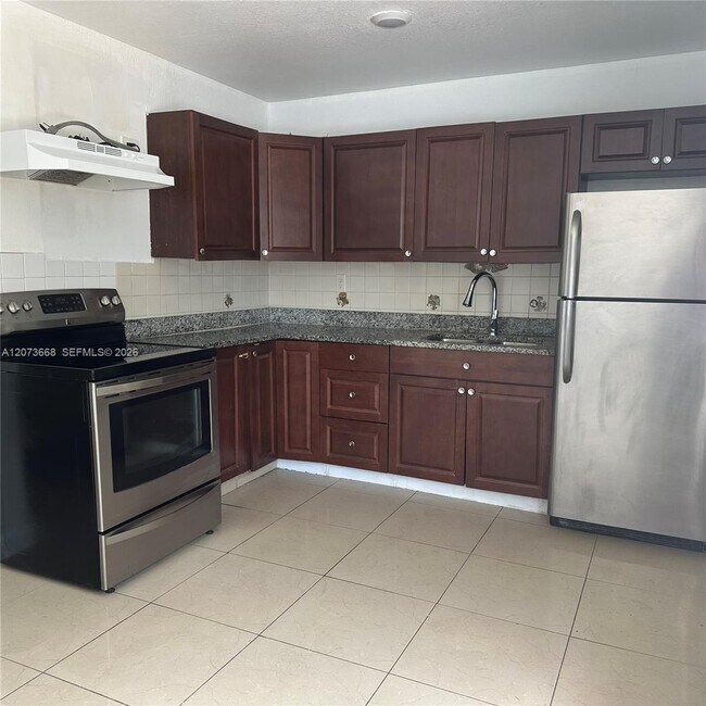 Photo - 6432 Flagler St