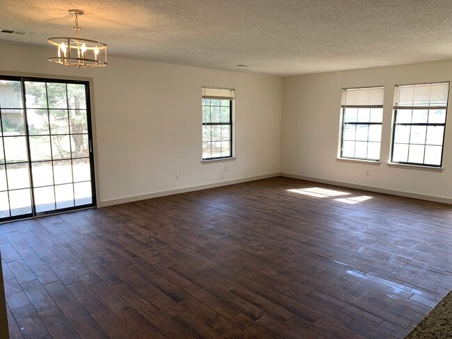 Photo - 518 SE Lee Haven Dr