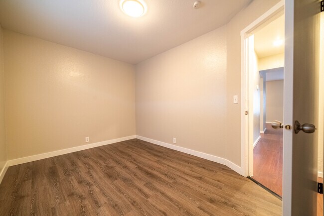 Photo - 269 Montgomery St W Unit 3