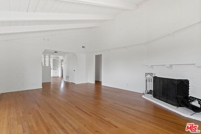 Photo - 5122 Veronica St