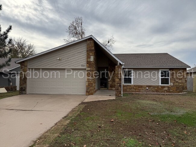 Building Photo - For Lease | Broken Arrow | Available Now!