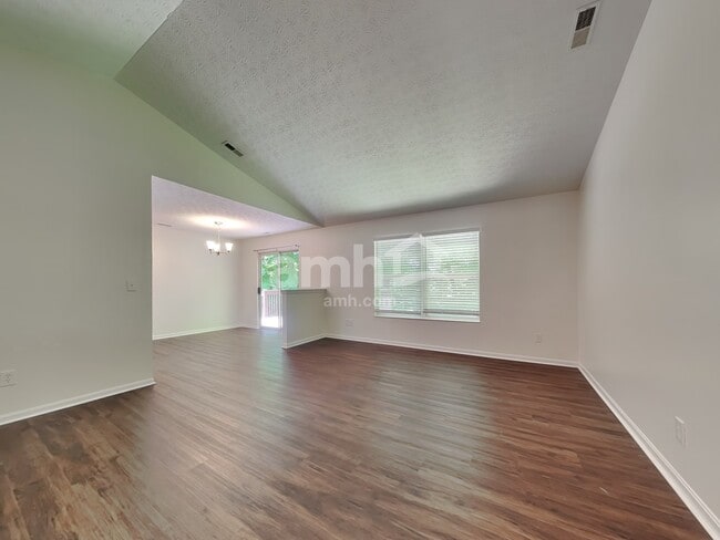 Photo - 3907 Little Creek Dr