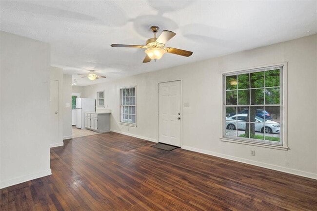 Photo - 1511 Alguno Rd