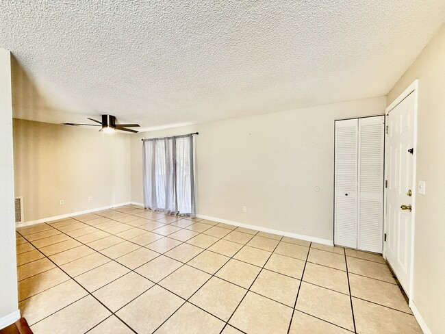 Photo - 123 Loblolly Ct