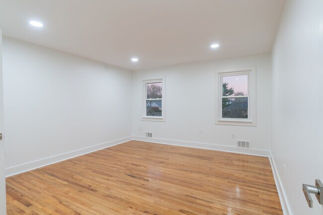Large Bedroom