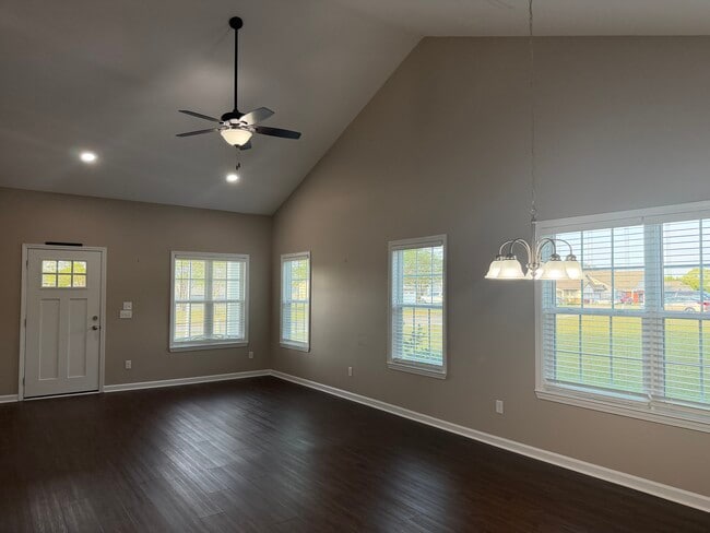 Photo - 137 Heyward Dr