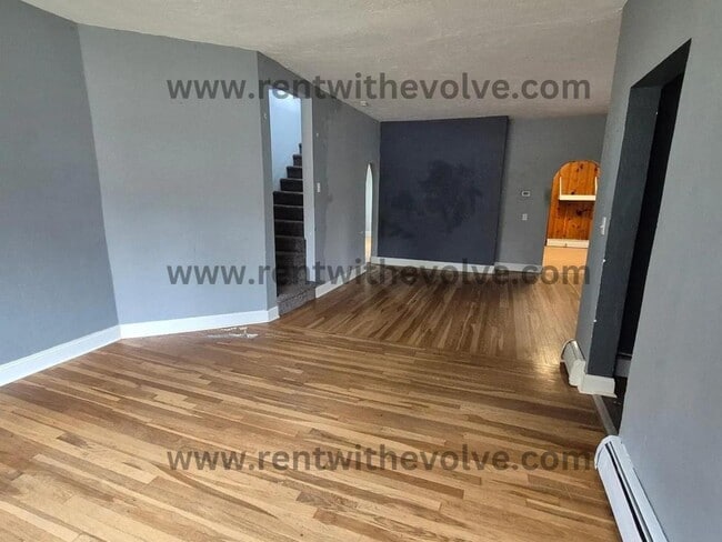 Photo - 209 N Walnut St