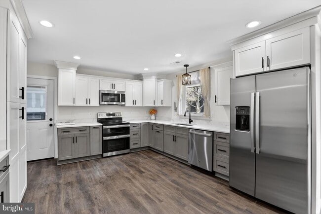 Photo - 10160 Dahlgren Rd