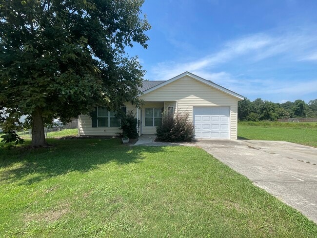 Building Photo - 5012 Scotch Pine Ave