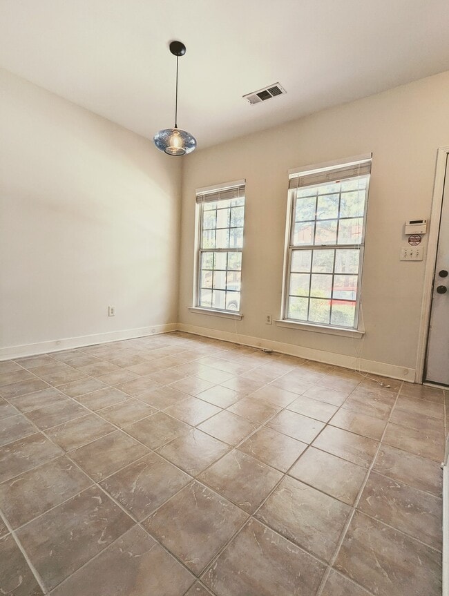 Photo - 3369 Hidden Cove Cir NW