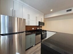 Photo - 73 Thatcher St Unit 201