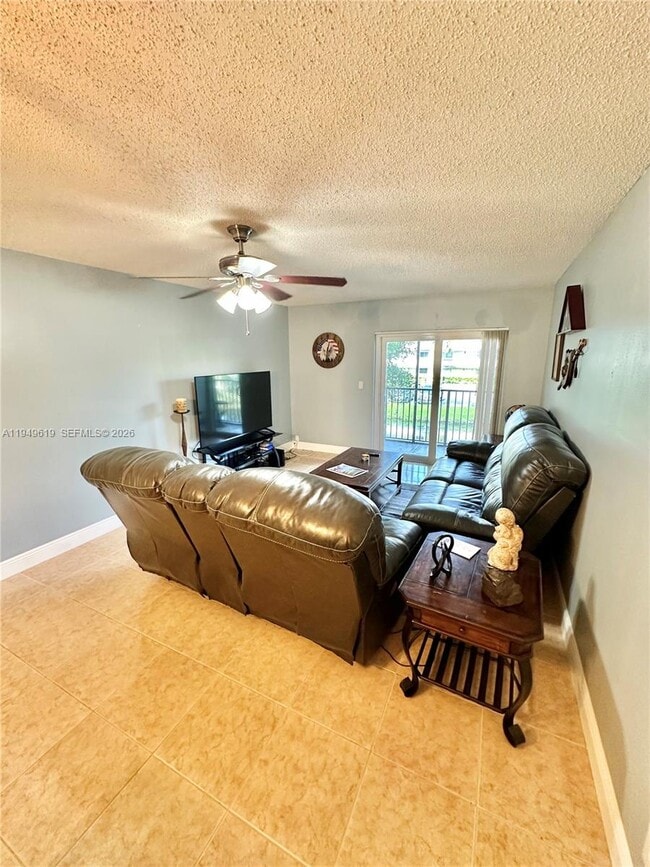 Photo - 7561 NW 16th St Unidad 2208