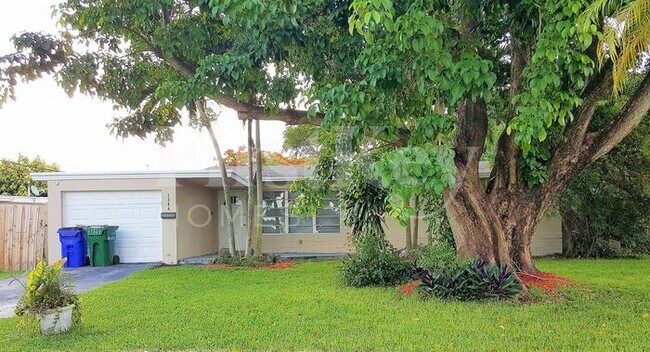 Photo - 1344 W River Dr