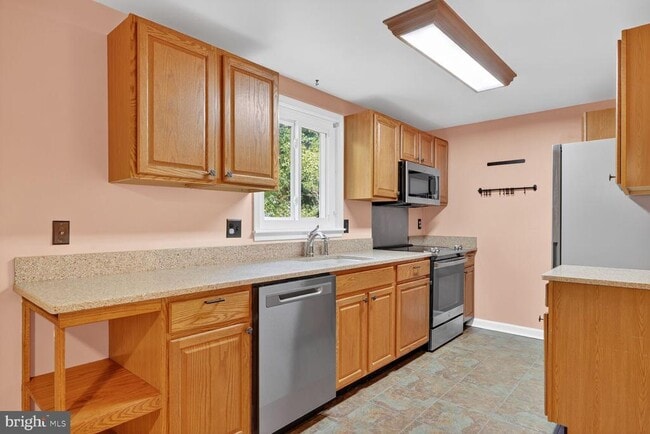 Photo - 5320 Larochelle Ct
