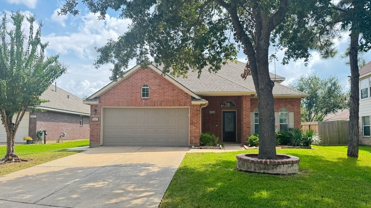 Photo - 2415 Ranch Hollow Ct House