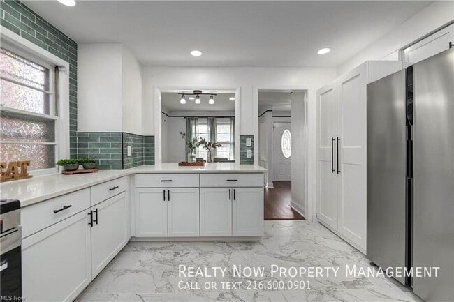 Photo - 2330 Traymore Rd