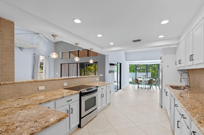 Photo - 1050 Brooks Ln