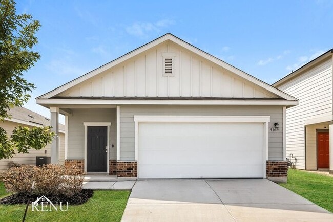 Building Photo - 5039 Firefly Hls