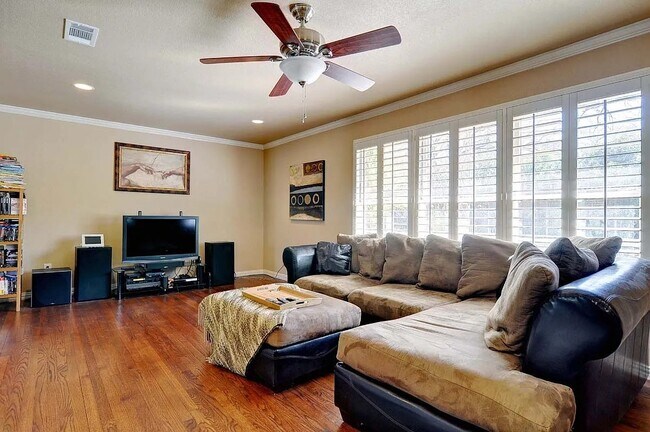 Photo - 3355 Bilglade Rd