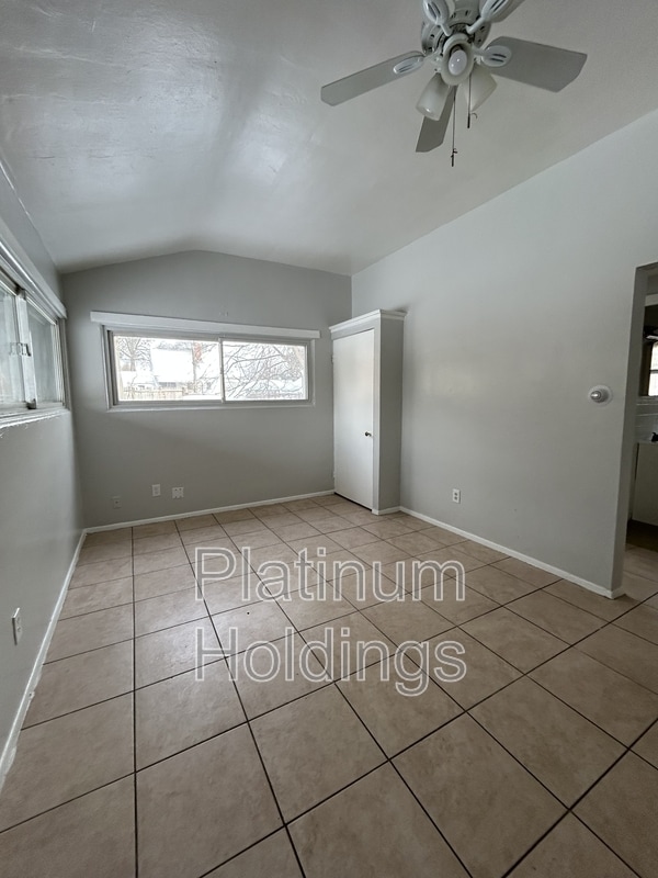 Building Photo - 1063 Neville Ave