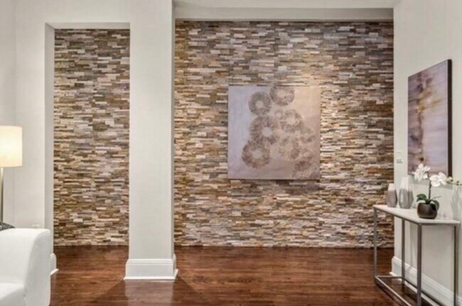 Photo - 382 Commonwealth Ave Unidad 13