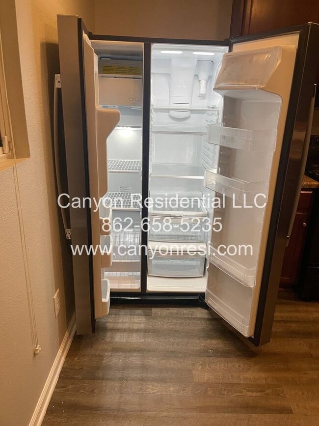 Photo - 103 Dormont Dr NE