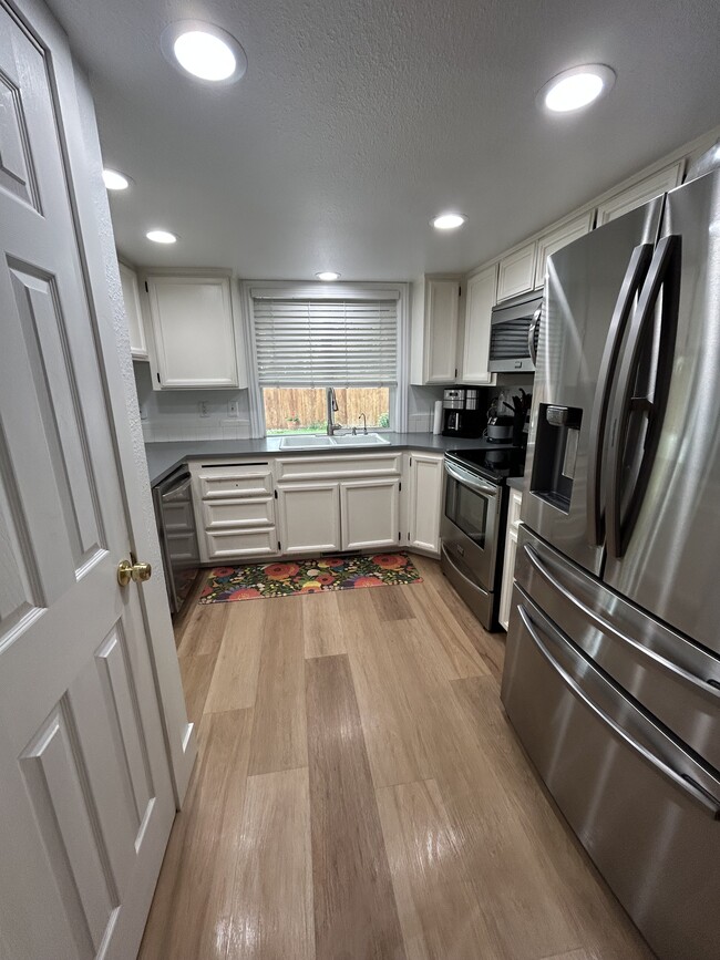 Photo - 10377 W Alliance St