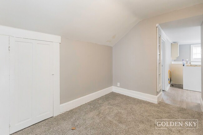 805 W Main St Unit 2