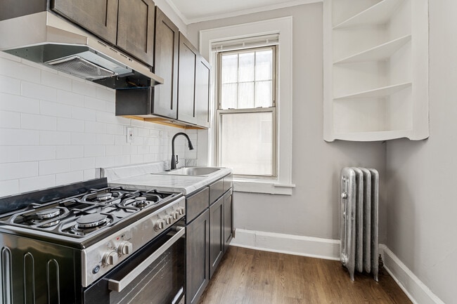 Building Photo - 382 Bloomfield Ave Unit -305 Rental
