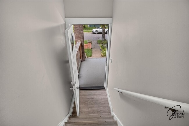 7428-7428 Dunedin St Unit 7426 - Upper TR 8/10/26