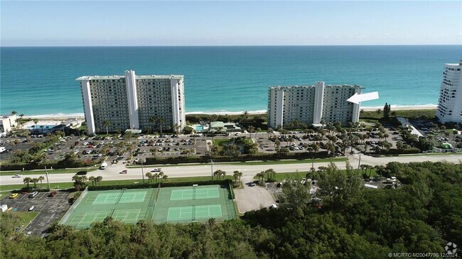 Building Photo - 9940 S Ocean Dr Unit 809 Rental