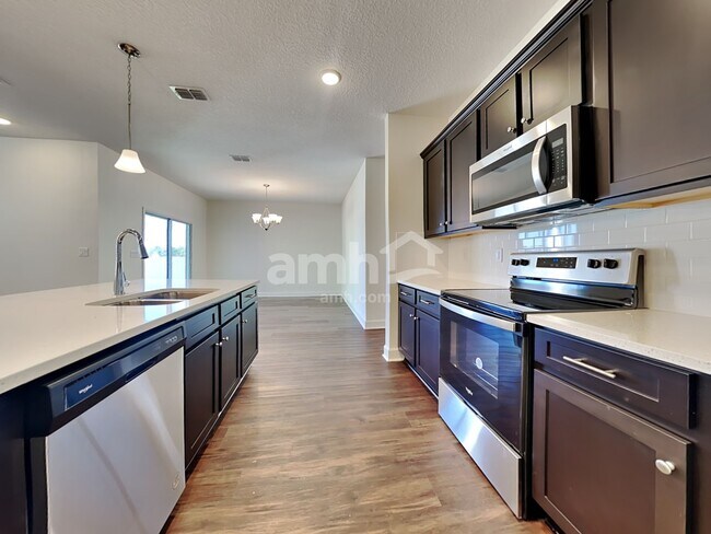 Photo - 2825 Alanas Mdw Wy