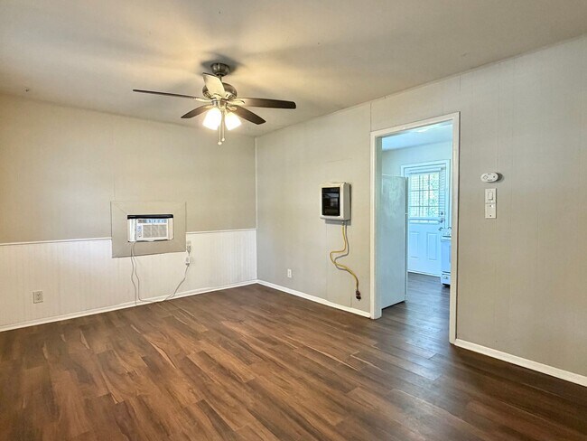 Photo - 1813 Wayne St