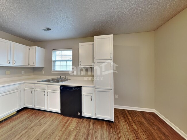 Photo - 17317 Pine Wood Ln