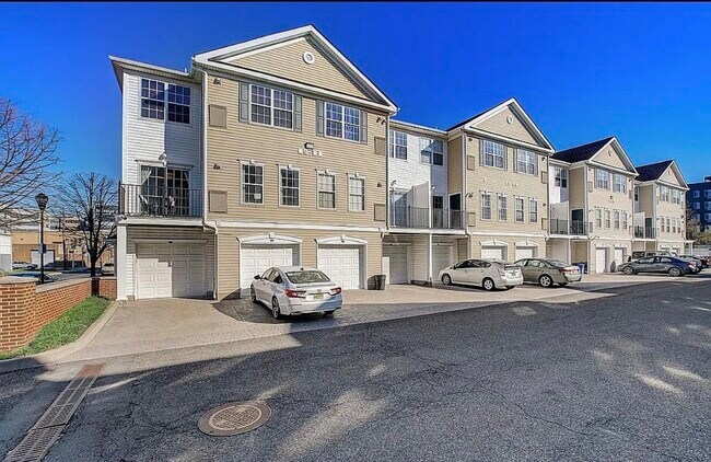 Building Photo - 7 Soho Dr Unit 114 Rental