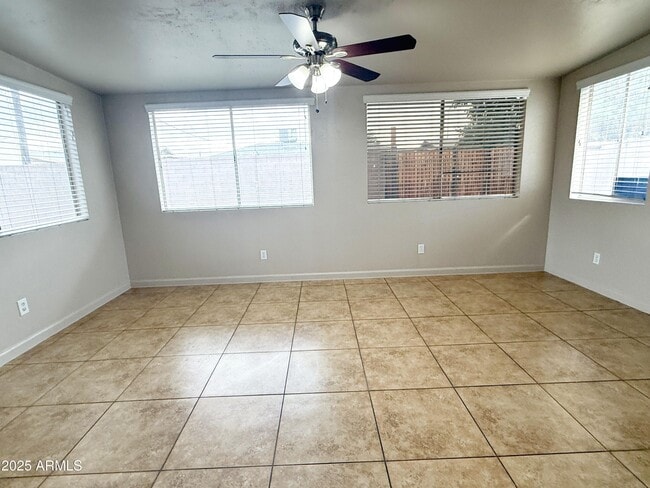 Photo - 348 E 8th Dr