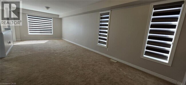 Photo - 33 Freer Dr