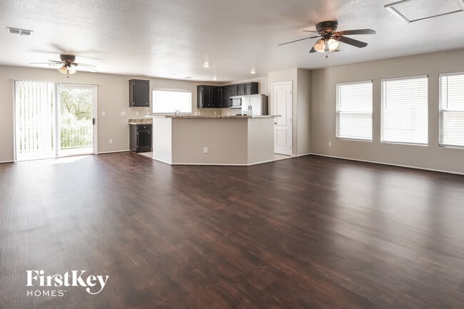 Photo - 613 Belsay Castle Ct