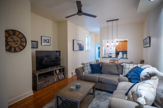 2119 S 13th St Unidad 1st Fl