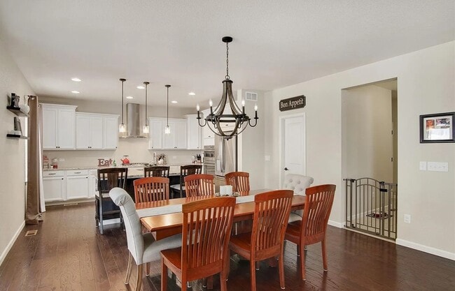 Photo - 912 McMurdo Cir