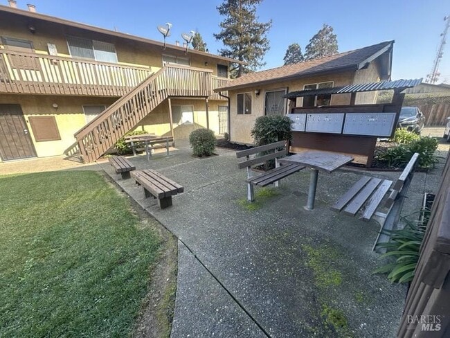 Photo - 338 Amador St