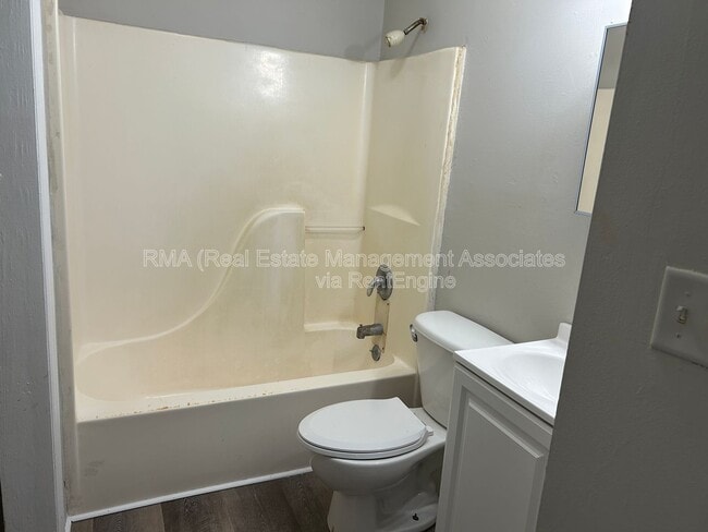 Photo - 525 E Central Ave